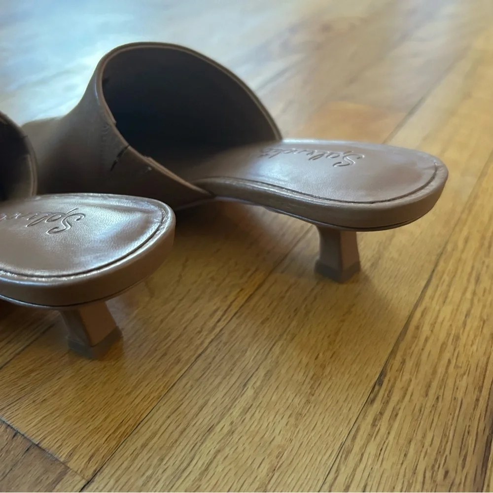 Splendid Tan Pointed Toe Kitten Heel Mule, Size 6. New in Box